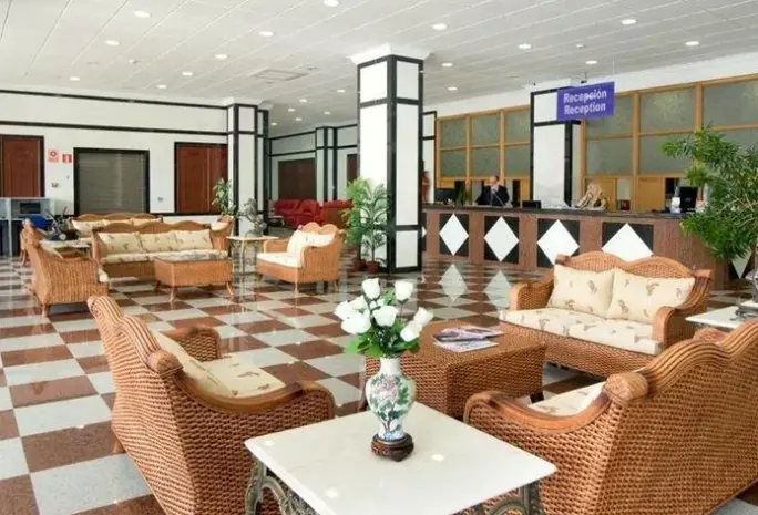 Lobby hotelu NuriaSol Apartments