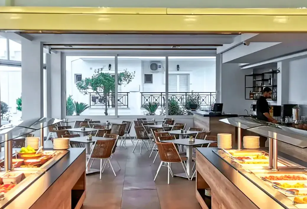 Restauracja i jedzenie w hotelu Olimpion Melathron