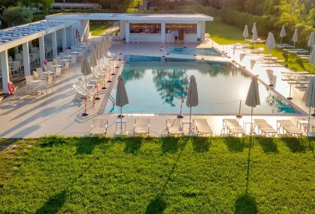 Basen w hotelu Olympios Zeus