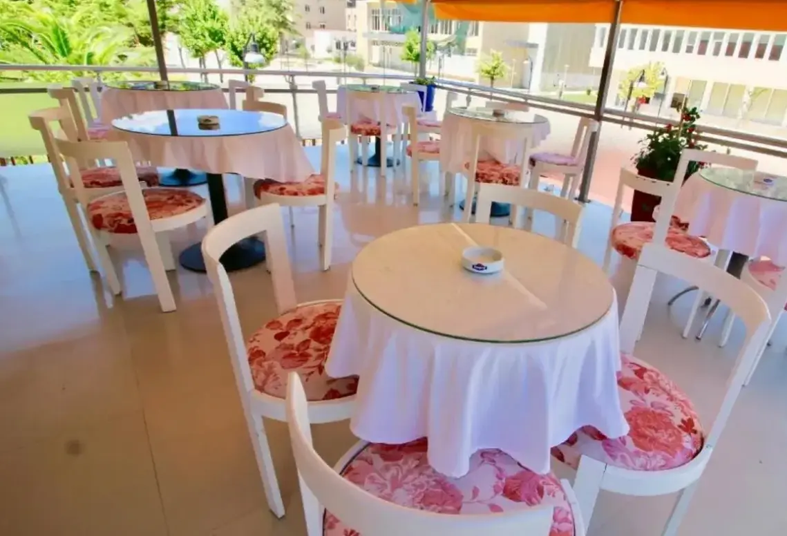 Restauracja i jedzenie w hotelu Orestiada