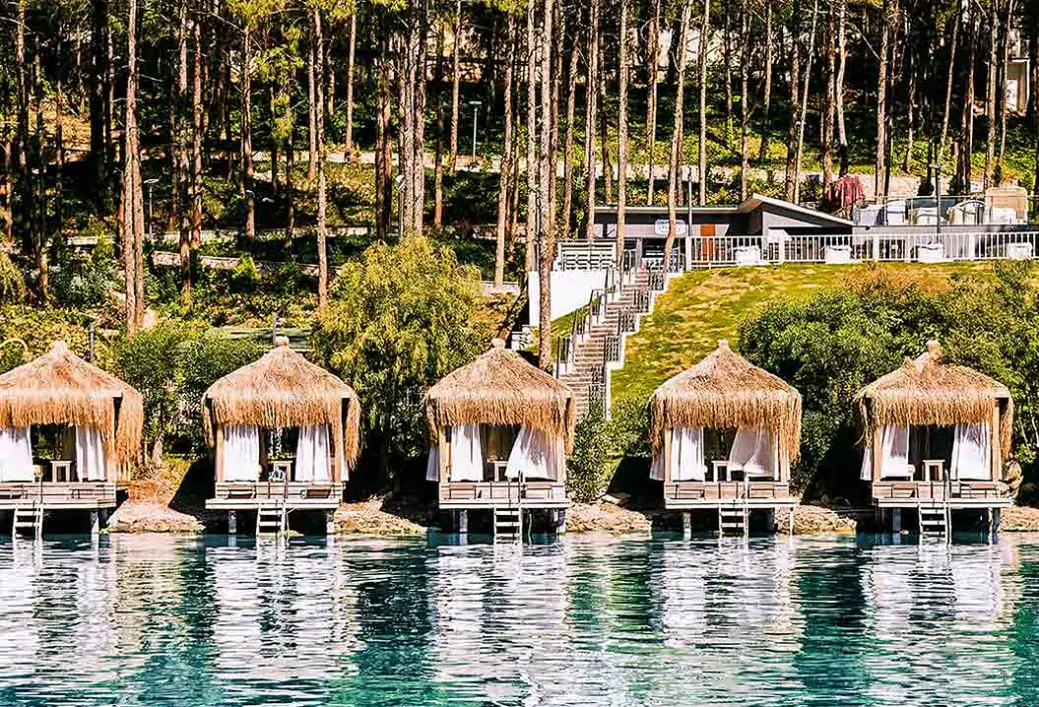 Basen w hotelu Orka Lotus Beach
