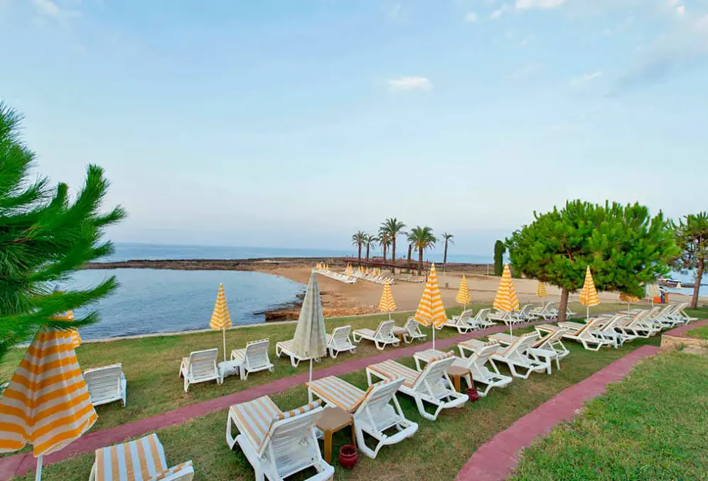 Plaża przy hotelu OZ Incekum Beach Resort