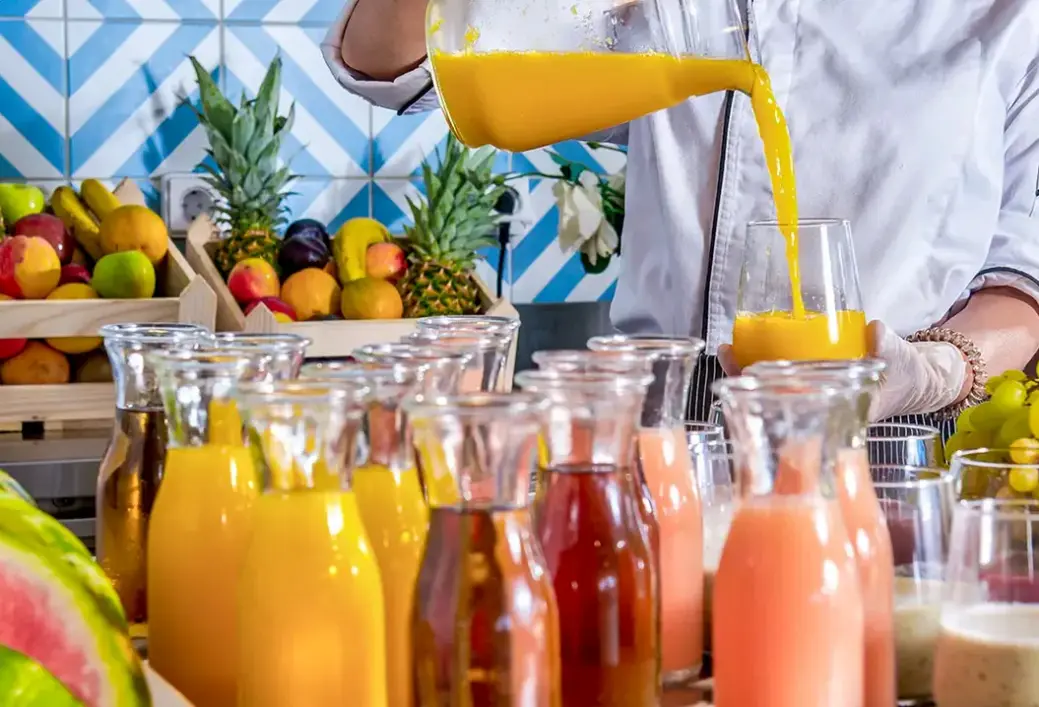 Restauracja i jedzenie w hotelu Paralos Lifestyle Beach (ex Enorme Lifestyle Beach)