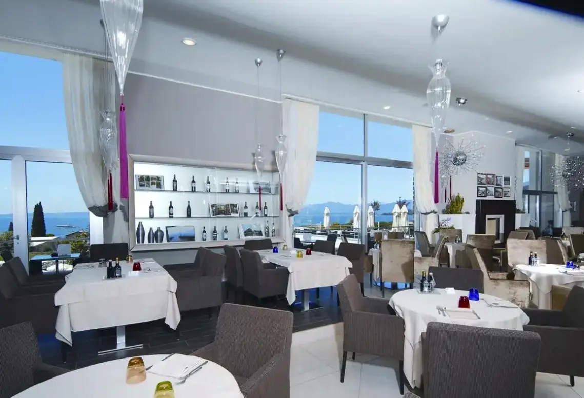 Restauracja i jedzenie w hotelu Parc Germano