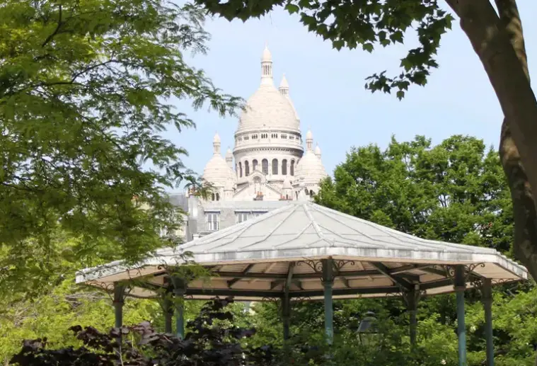 Widok z hotelu Pavillon Opera Lafayette