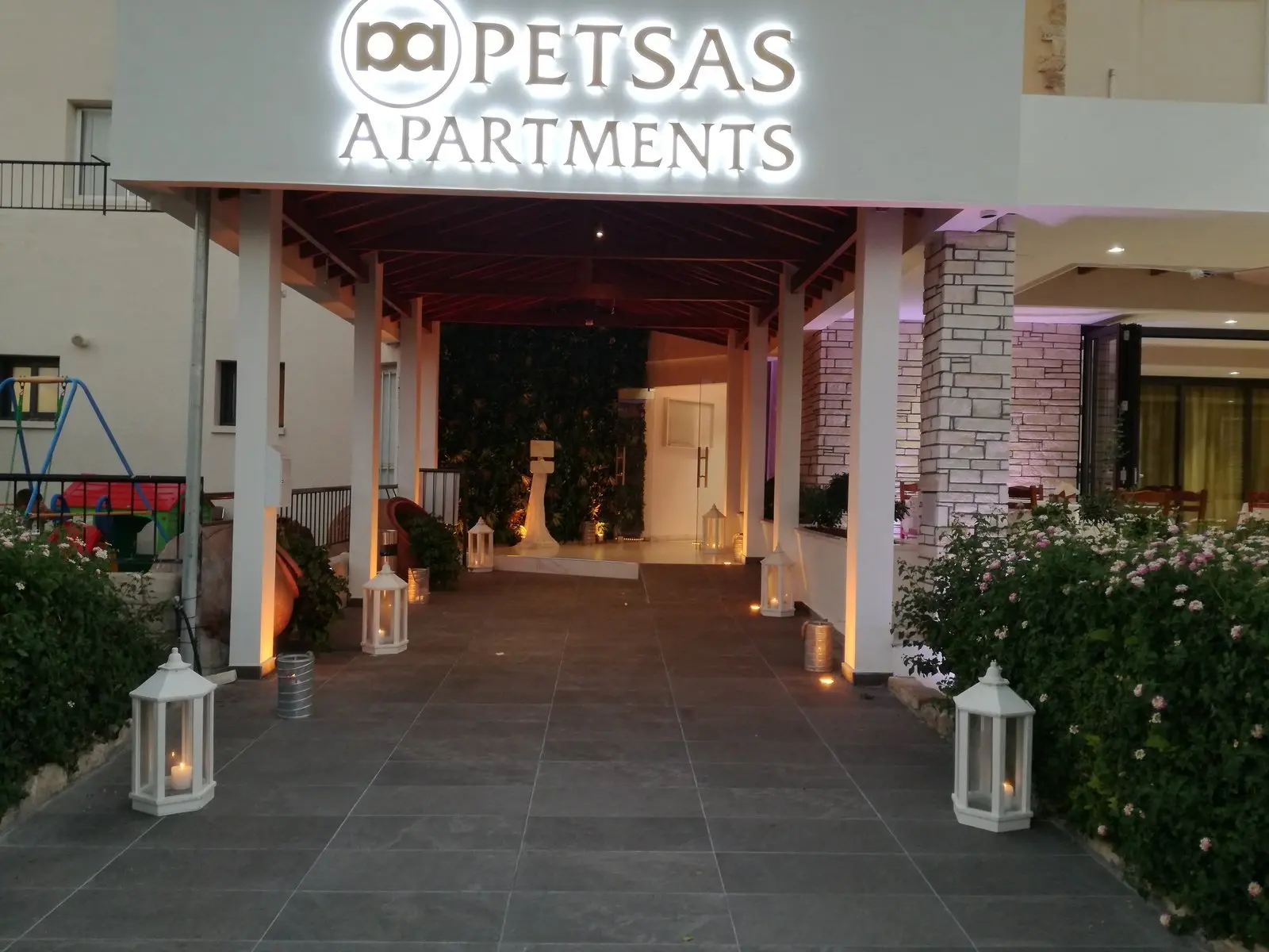 Hotel Petsas Apartments (Coral Bay) w Cypr (Pafos) - oferta last minute
