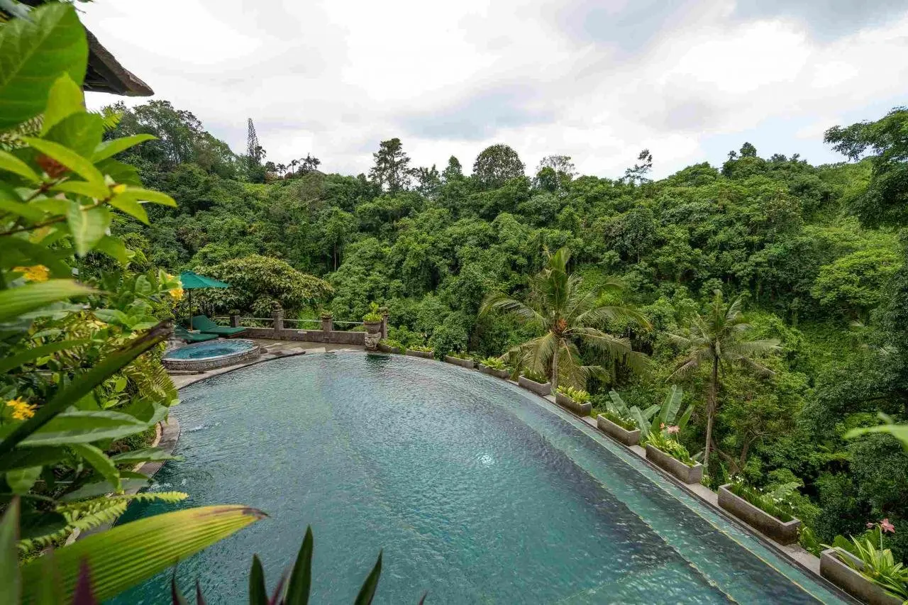 Basen w hotelu Pita Maha Resort & Spa