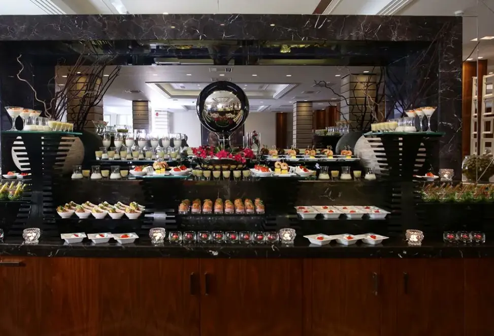 Restauracja i jedzenie w hotelu Pomegranate Spa
