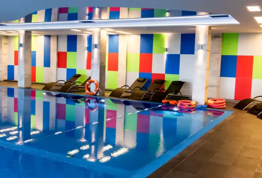 Basen w hotelu Radocza Park Active & Spa
