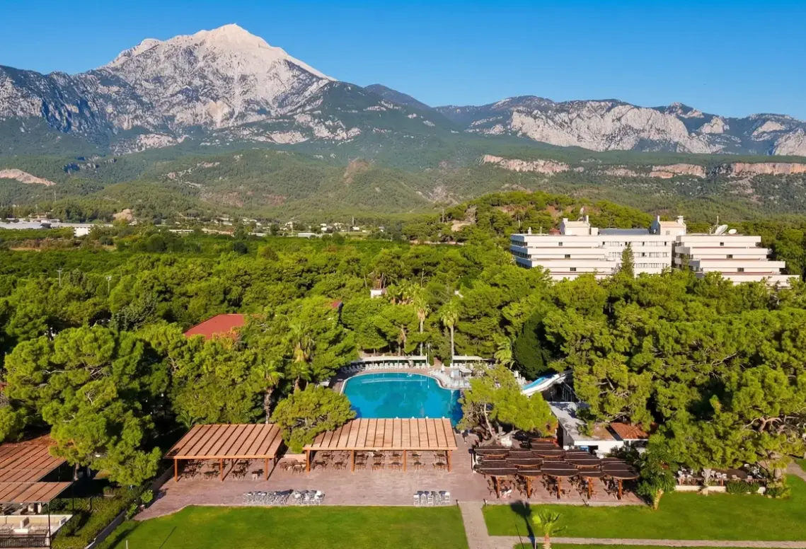 Basen w hotelu Rai Foresta Tekirova
