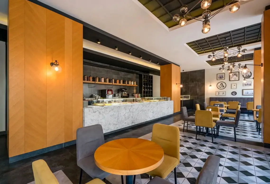 Restauracja i jedzenie w hotelu Rai Premium Tekirova (ex. Queens Park Tekirova)