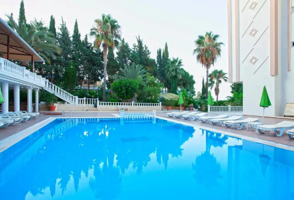 Basen w hotelu Ramira Beach (ex Sun Maritim)