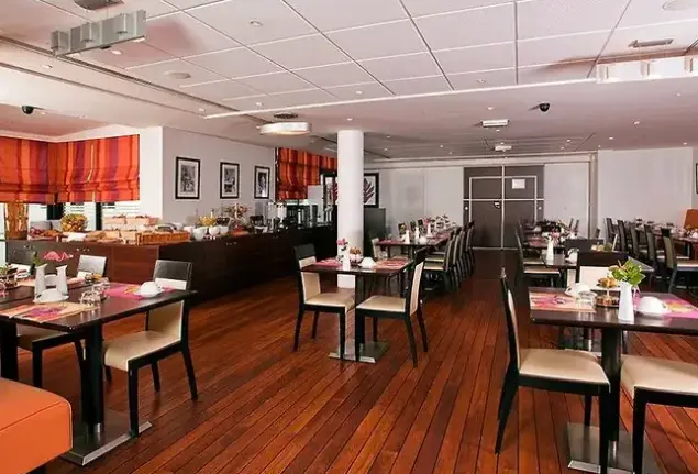 Restauracja i jedzenie w hotelu Residhome Val d' Europe