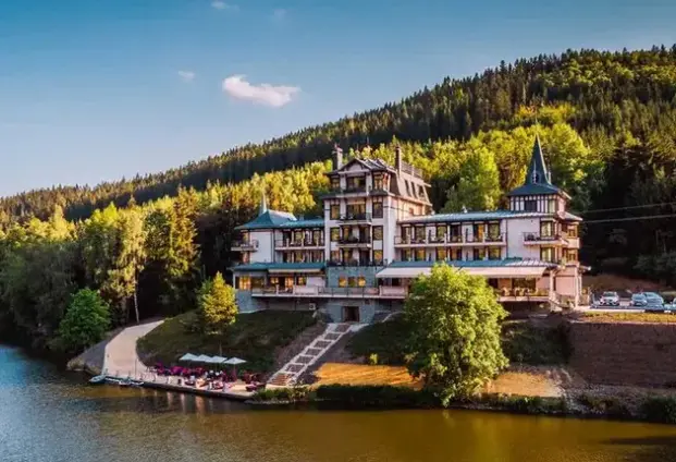 Hotel Retro Riverside Wellness Resort
