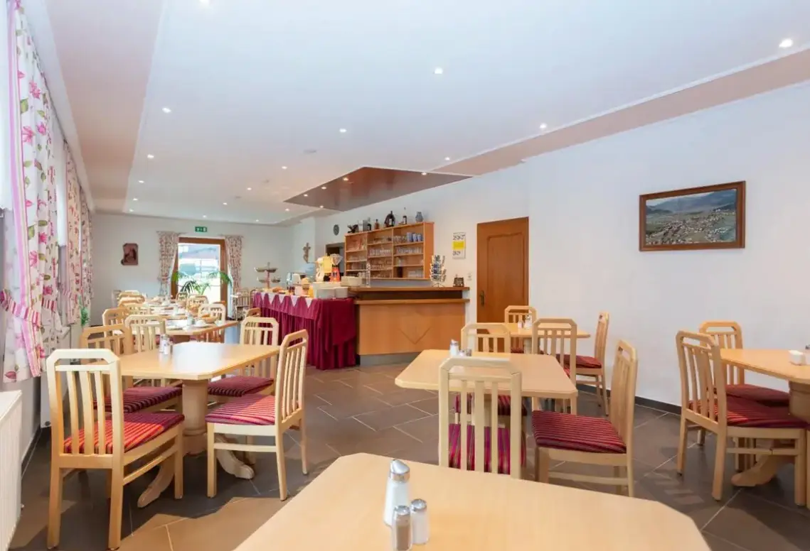 Restauracja i jedzenie w hotelu Rieder Pension