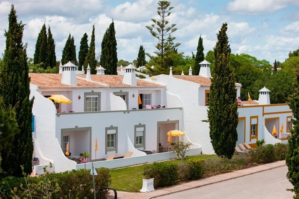 Hotel Rocha Brava Village Resort