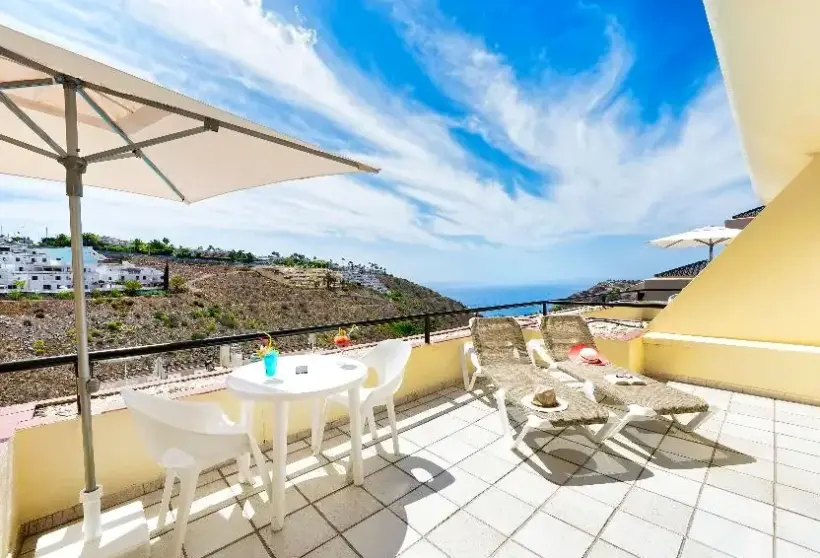 Widok z hotelu Roslara