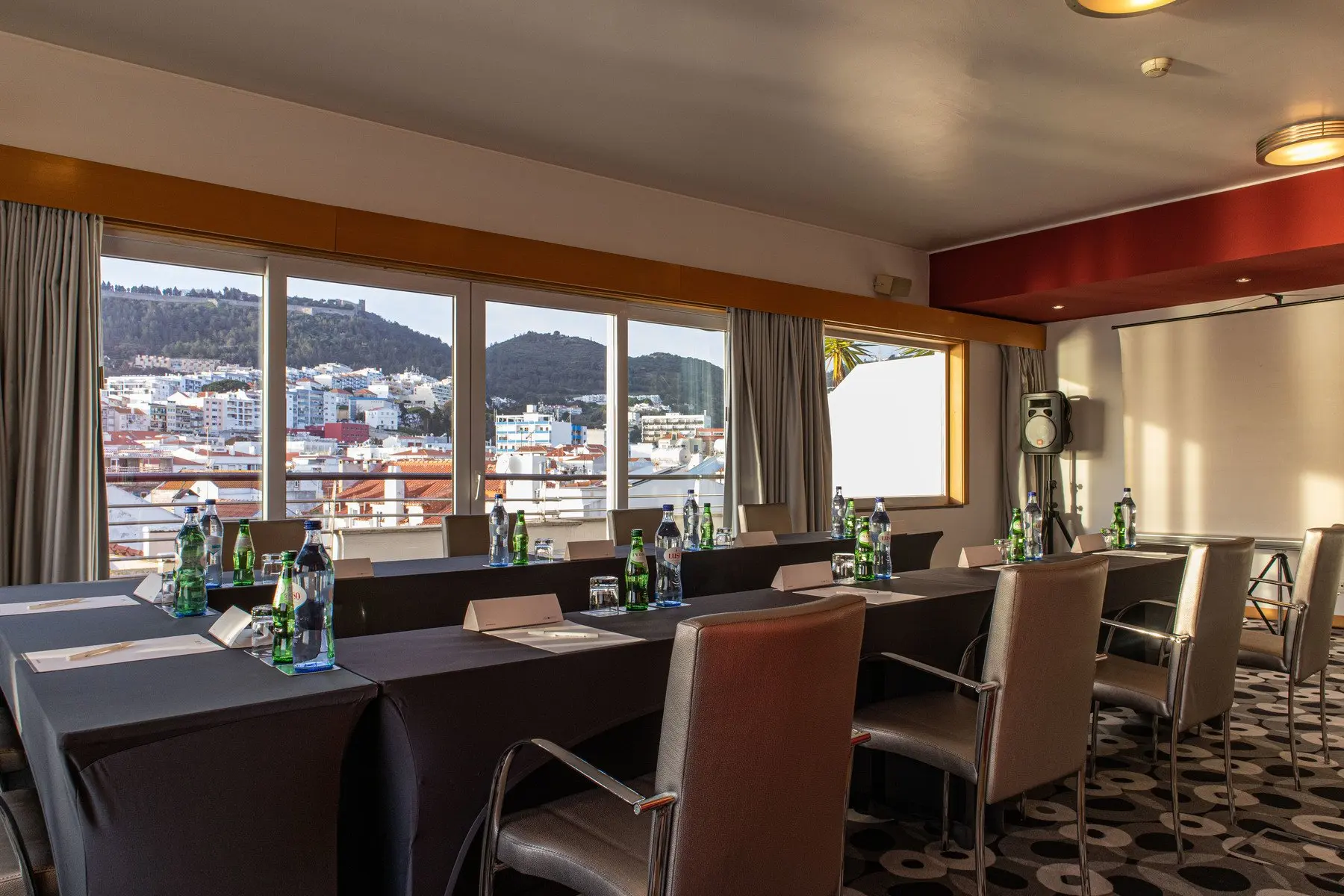 Restauracja i jedzenie w hotelu Sana Sesimbra (Lizbona)