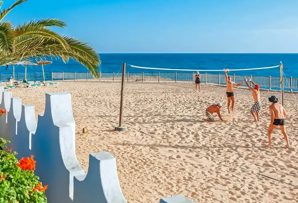 Plaża przy hotelu Sbh Nautilus Beach