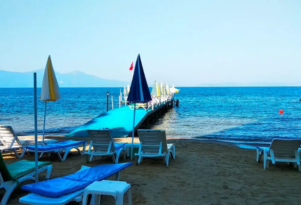 Plaża przy hotelu Scala Nuova Beach (ex. Grand Sahin)