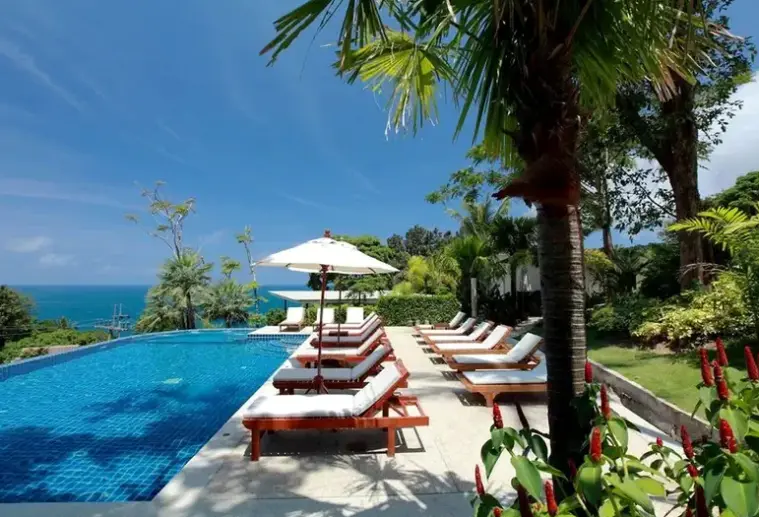 Basen w hotelu Secret Cliff Villa