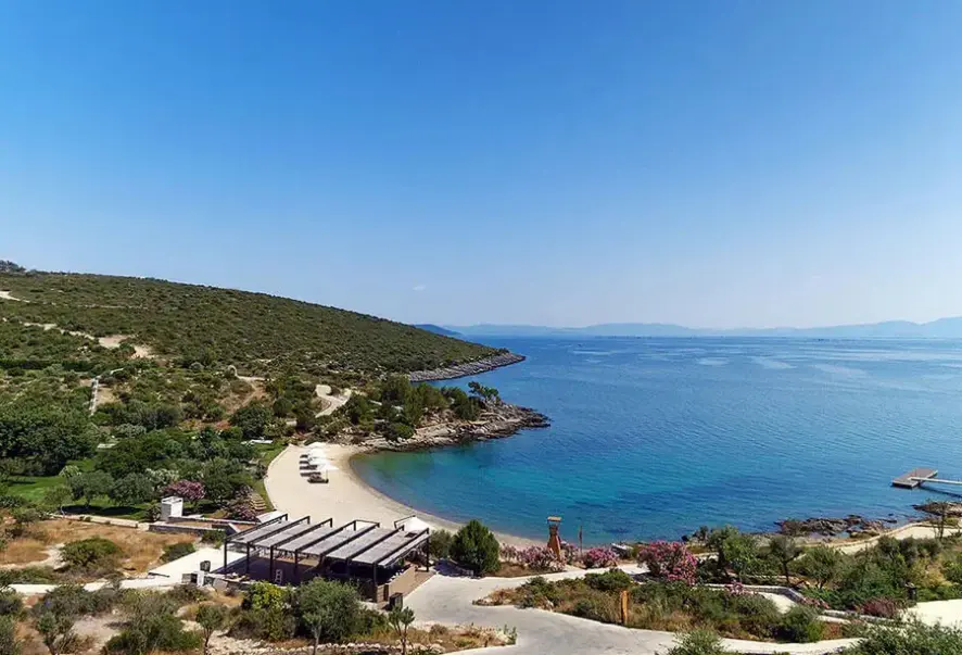 Plaża przy hotelu Six Senses Kaplankaya (ex Canyon Ranch Wellness Resort)
