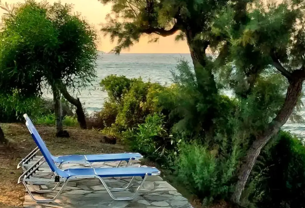 Plaża przy hotelu Stamiris
