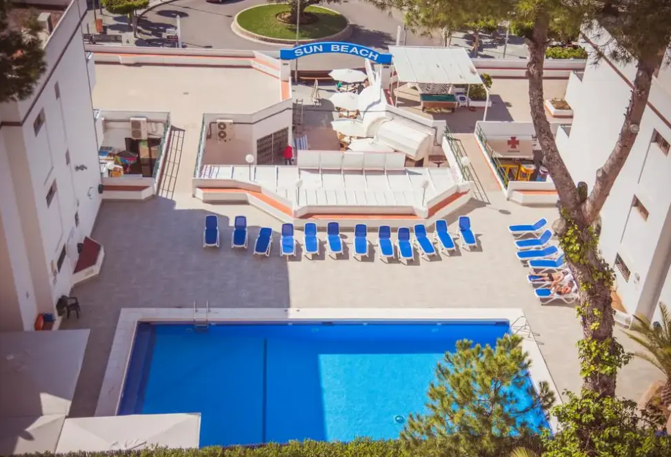 Basen w hotelu Sun Beach (Santa Ponsa)