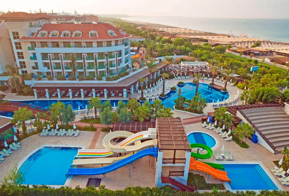 Basen w hotelu Sunis Evren Beach & Spa