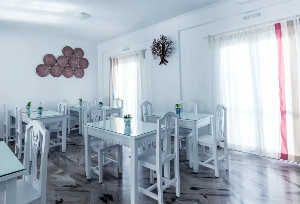 Restauracja i jedzenie w hotelu Syrigos Selini
