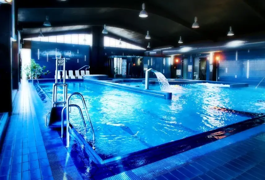 Basen w hotelu Termy Pałacowe