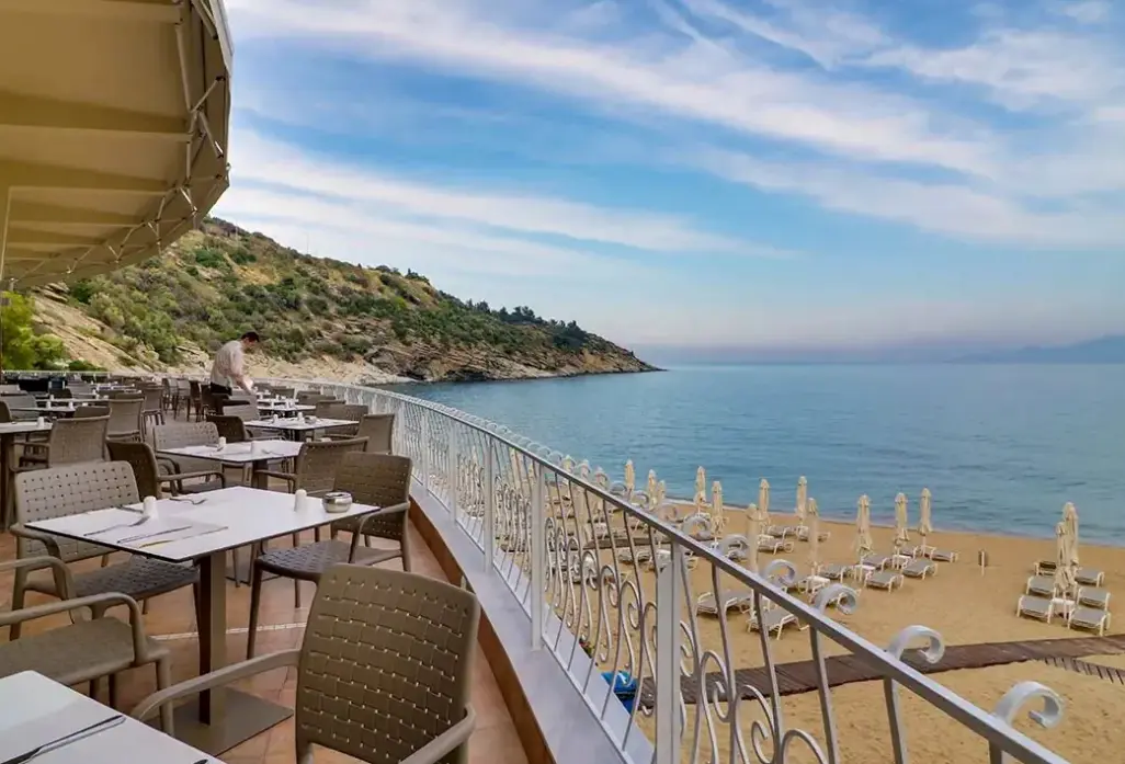 Plaża przy hotelu Tosca Beach (ex. Bomo)