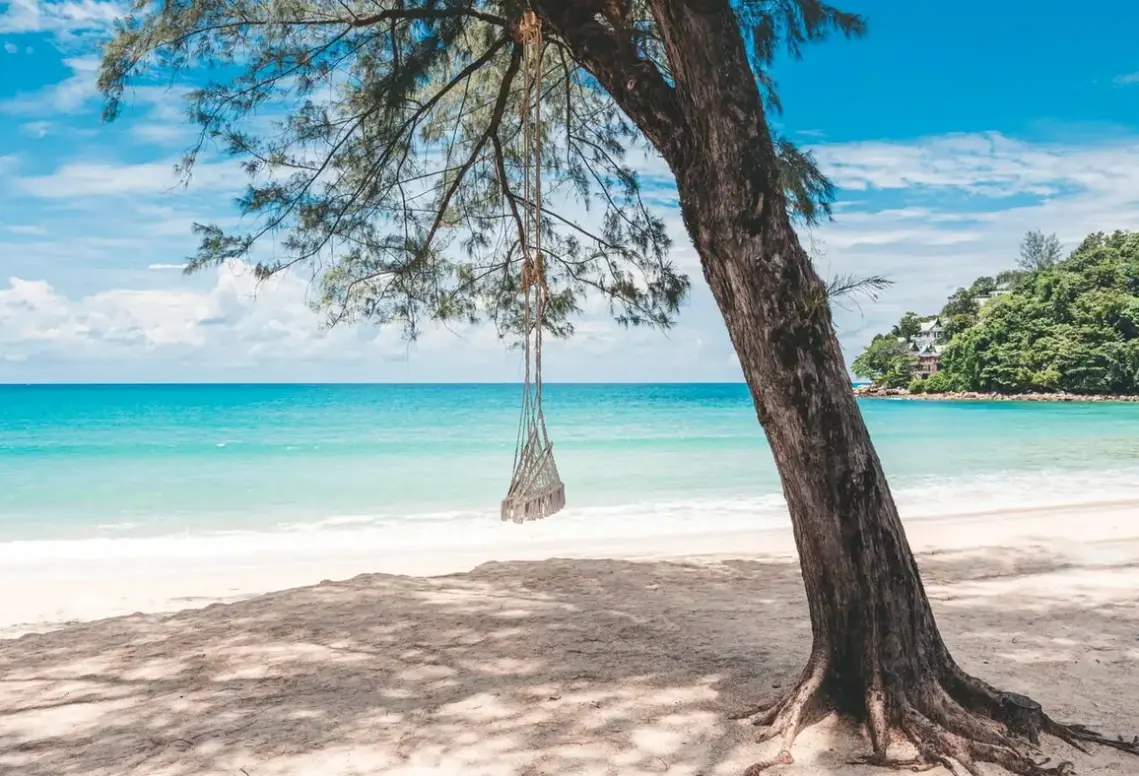 Plaża przy hotelu Twinpalms MontAzure