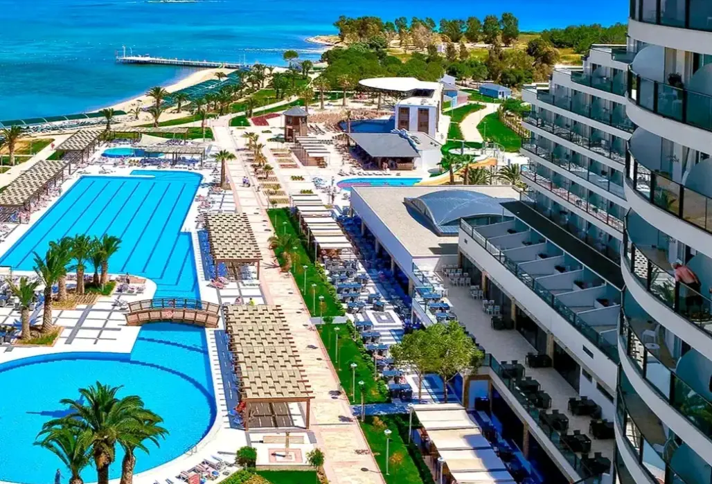 Basen w hotelu Venosa Beach Resort