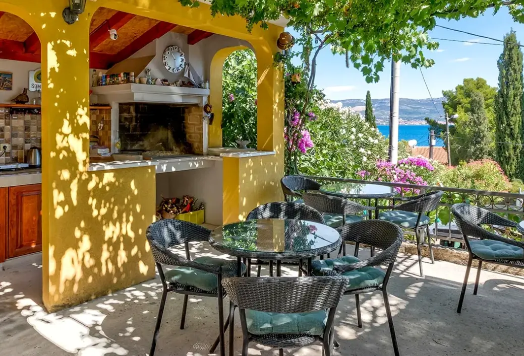 Plaża przy hotelu Villa Sofija