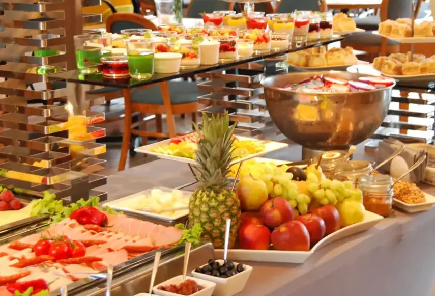 Restauracja i jedzenie w hotelu Włoski Business Centrum