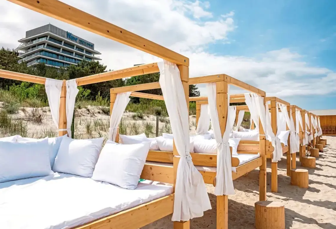 Plaża przy hotelu Wave Miedzyzdroje Resort