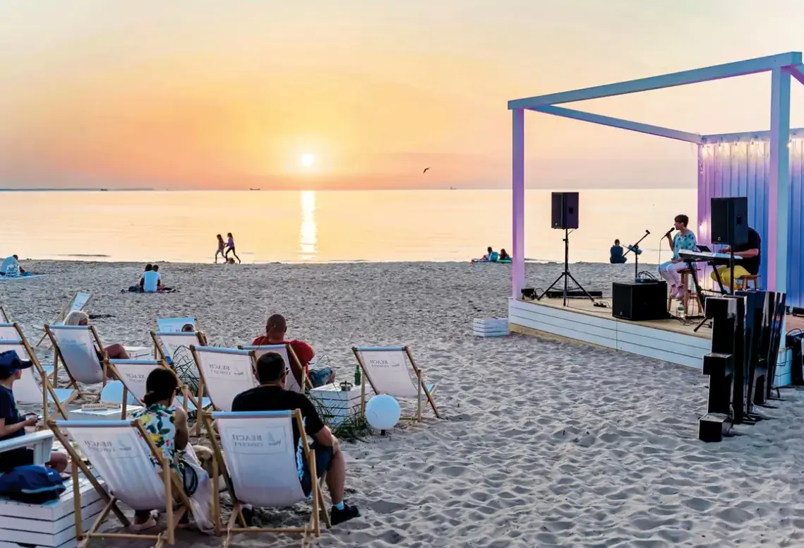 Plaża przy hotelu Wave Miedzyzdroje Resort