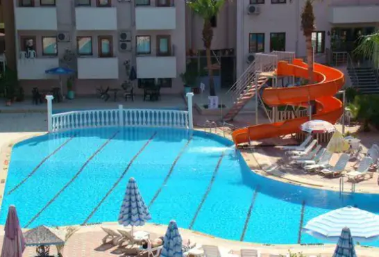 Basen w hotelu Yesiloz