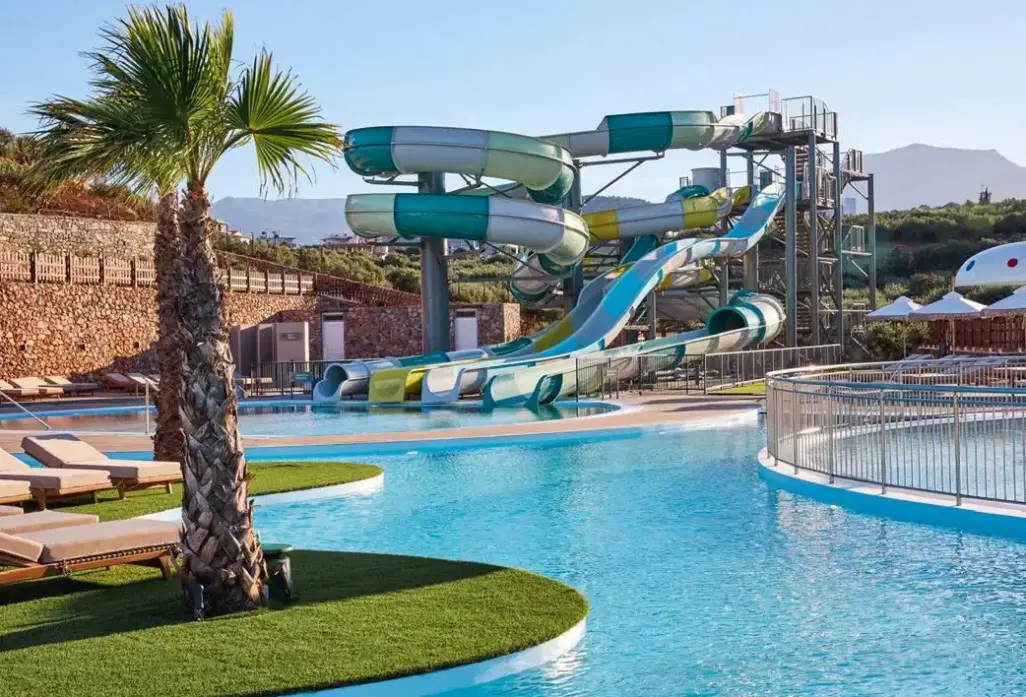 Basen w hotelu Zeus Eleva Mirabello Bay