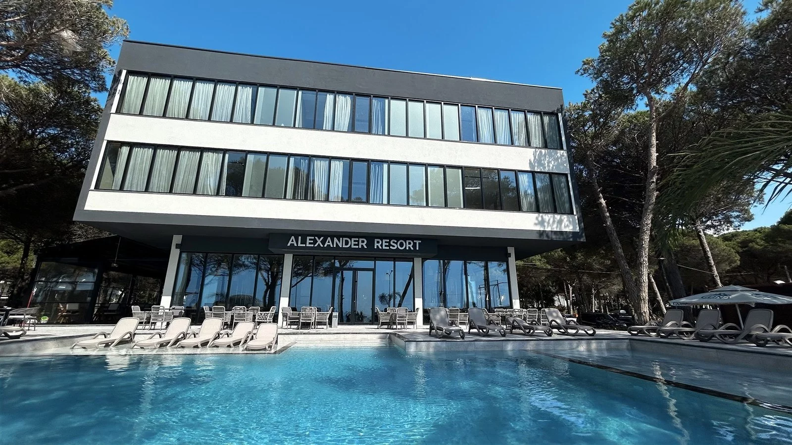 Hotel Alexander Resort