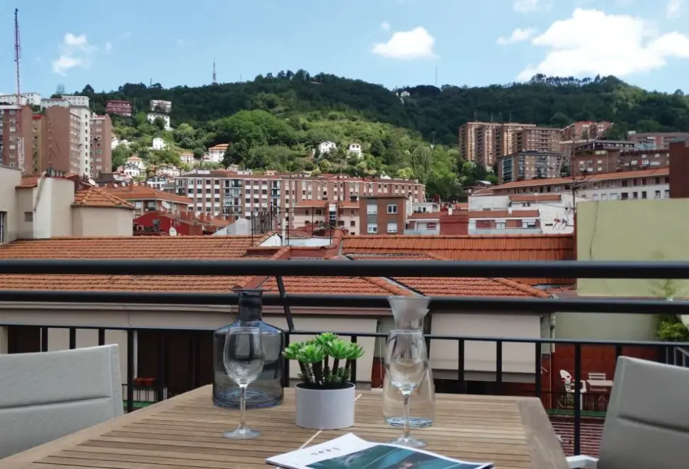 Widok z hotelu Abba Suites Bilbao City Center
