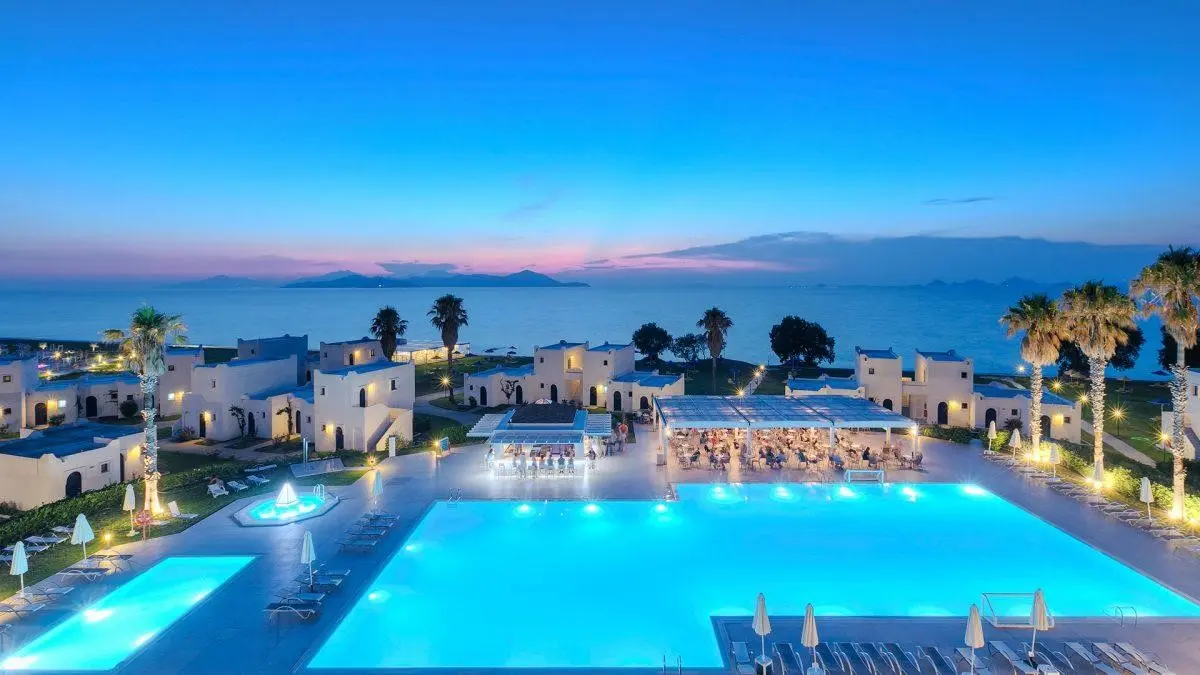 Aeolos Beach Resort — AEOLOS BEACH