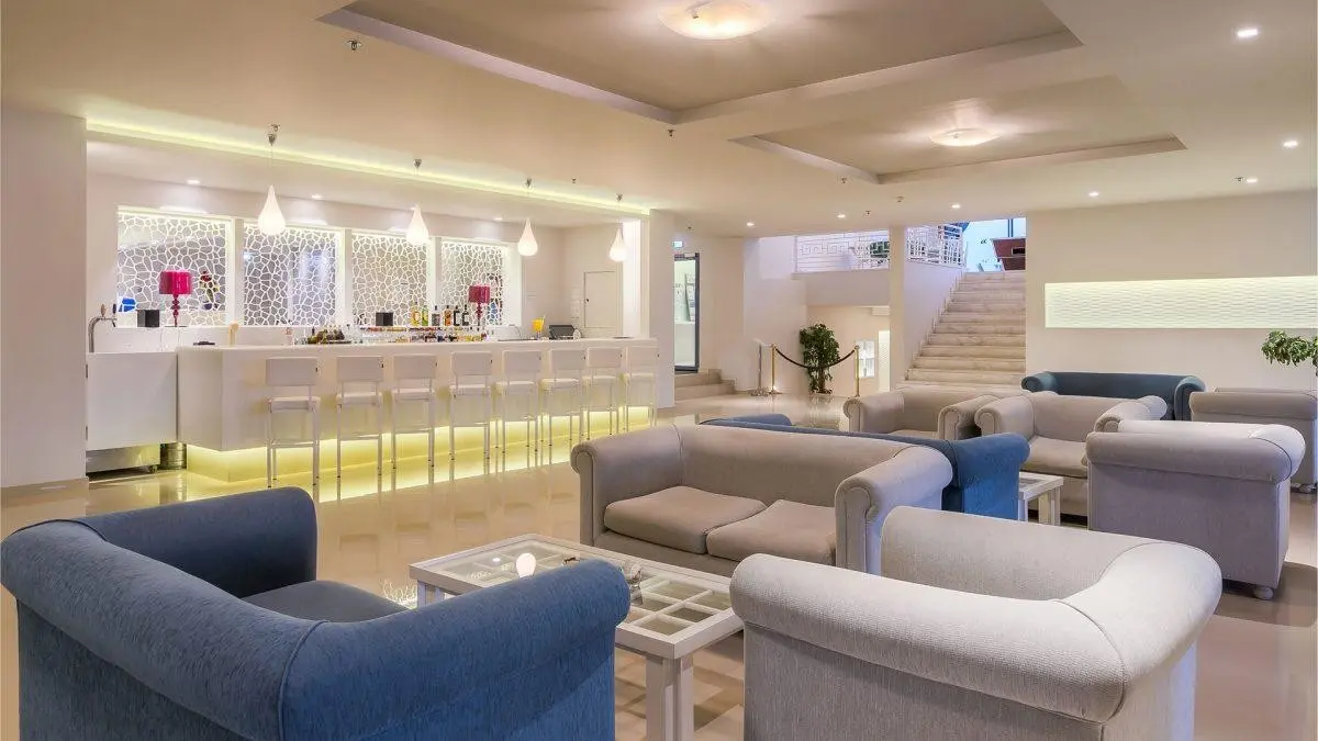 Aeolos Beach Resort — AEOLOS BEACH