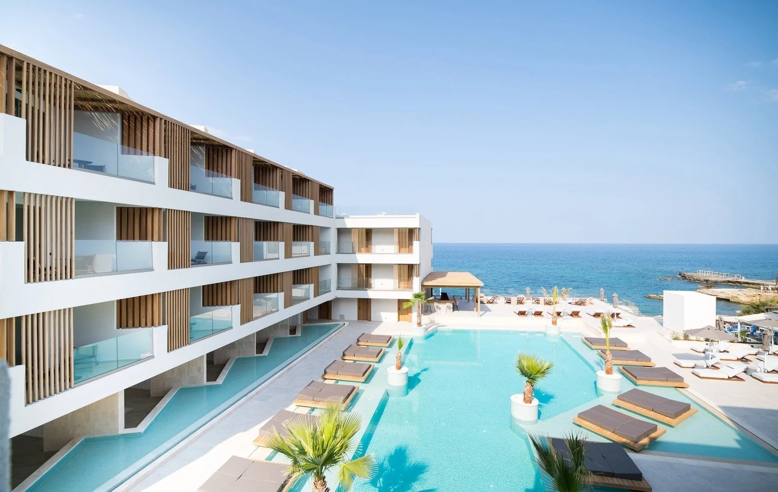 Hotel Akasha Beach Hotel and Spa