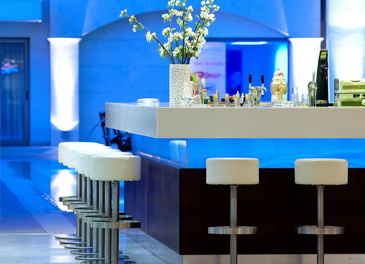 Albatros — ALBATROS HOTEL