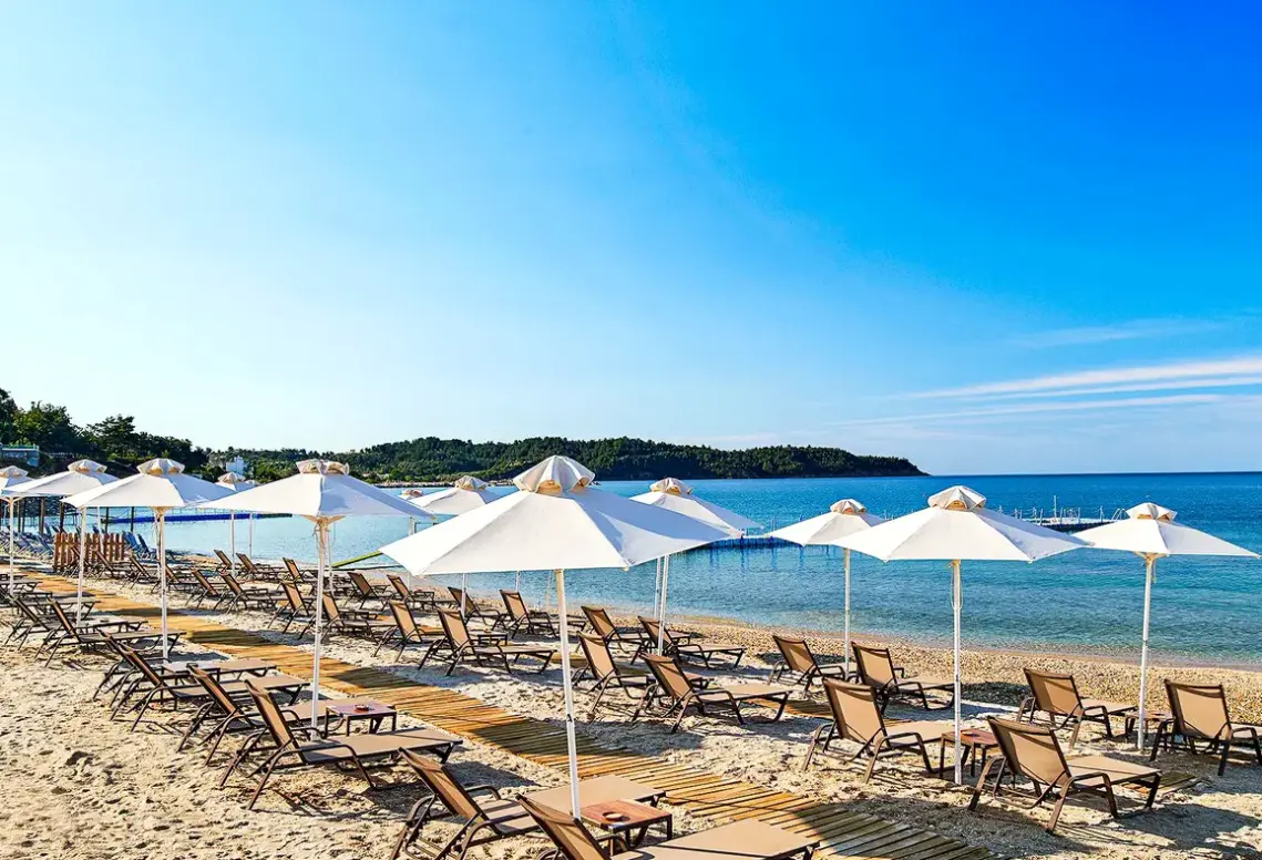 Plaża przy hotelu Alexandra Beach Thassos Spa Resort