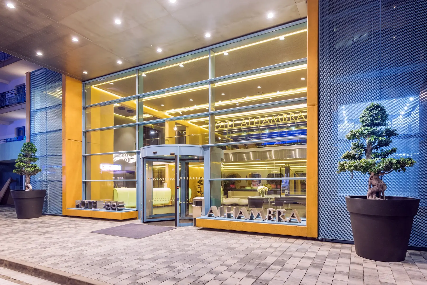 Alhambra — ALHAMBRA HOTEL