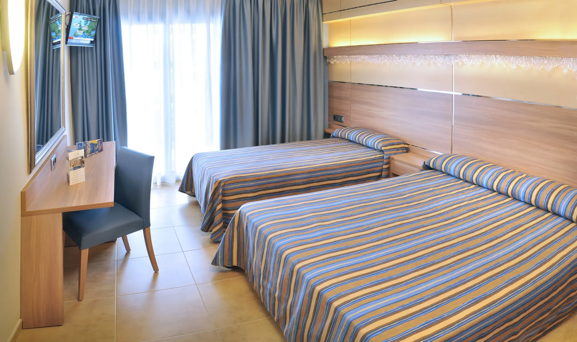 Alhambra — ALHAMBRA HOTEL