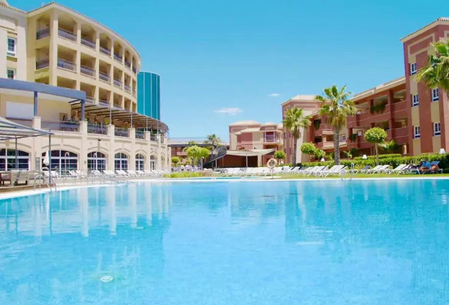 Basen w hotelu Ama Islantilla Resort